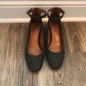 Woman’s New W/O tag indigo rd. Shoes Gray SZ 6.5 M